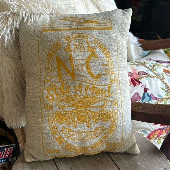 NC State of Mind Tarheel Brews Handmade Throw Pillow Jute - Picture 1 of 5